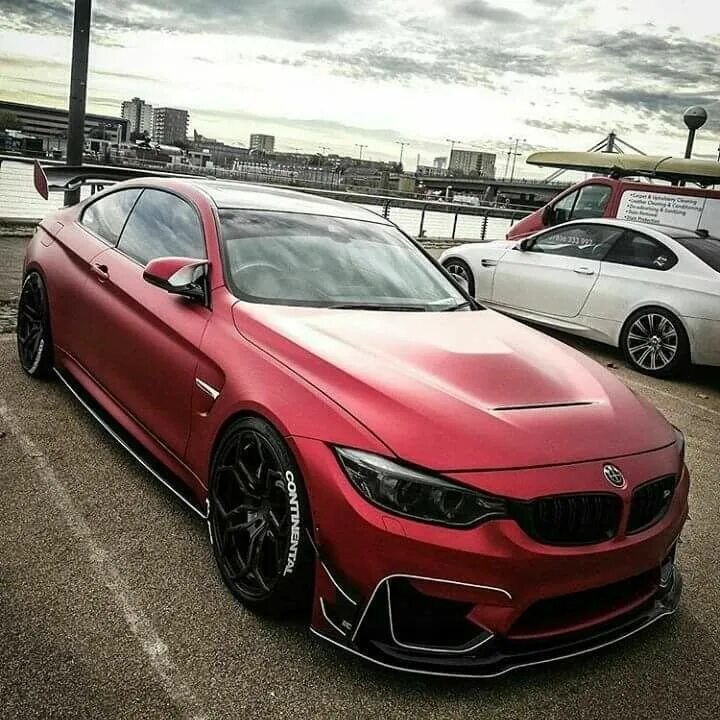 M4 BMW Vinils. BMW m4 Vinyl. BMW m4 Toronto Red. BMW Frozen Red.