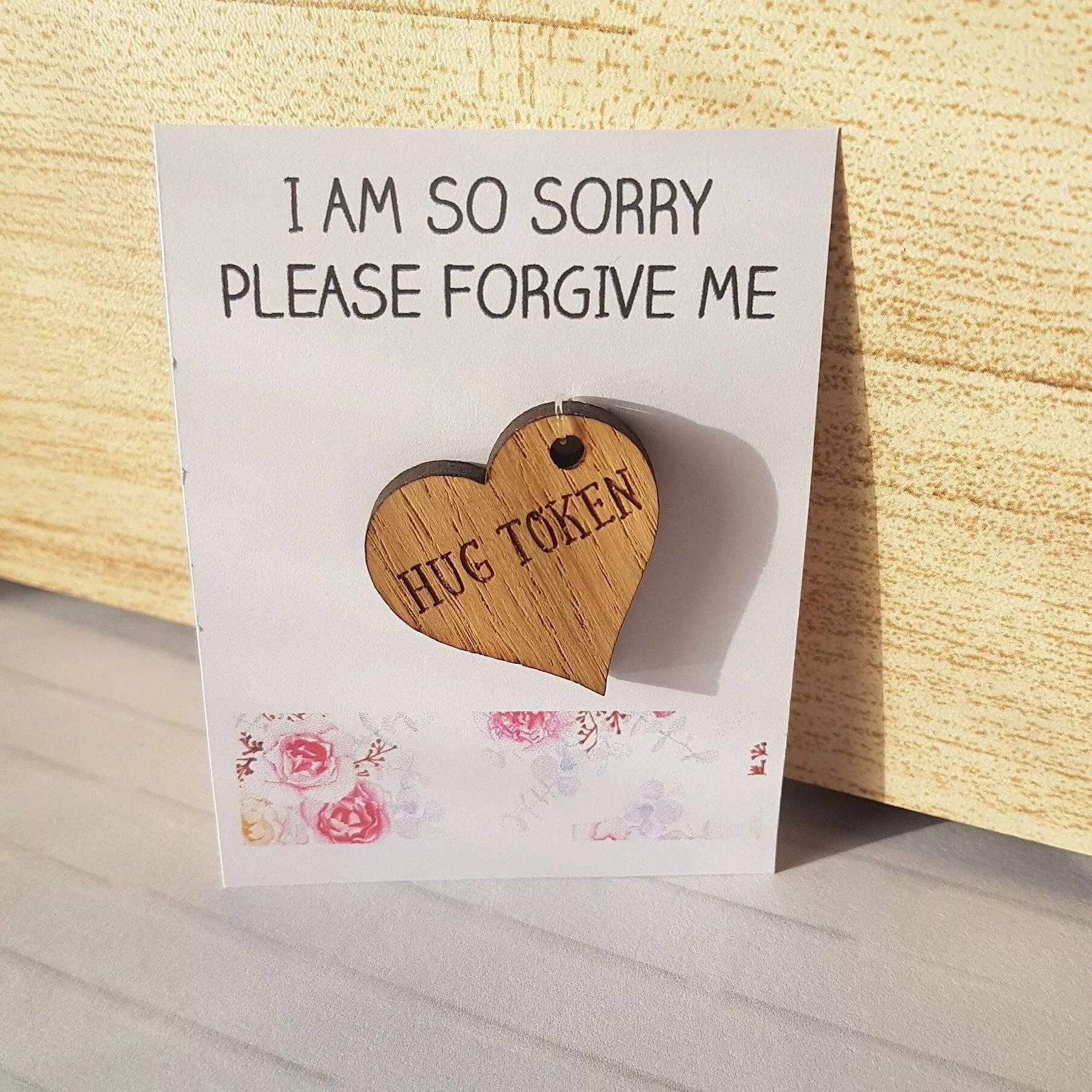 He forgive me. Открытка sorry please. I'M sorry please. Sorry forgive me. Открытка forgive me.