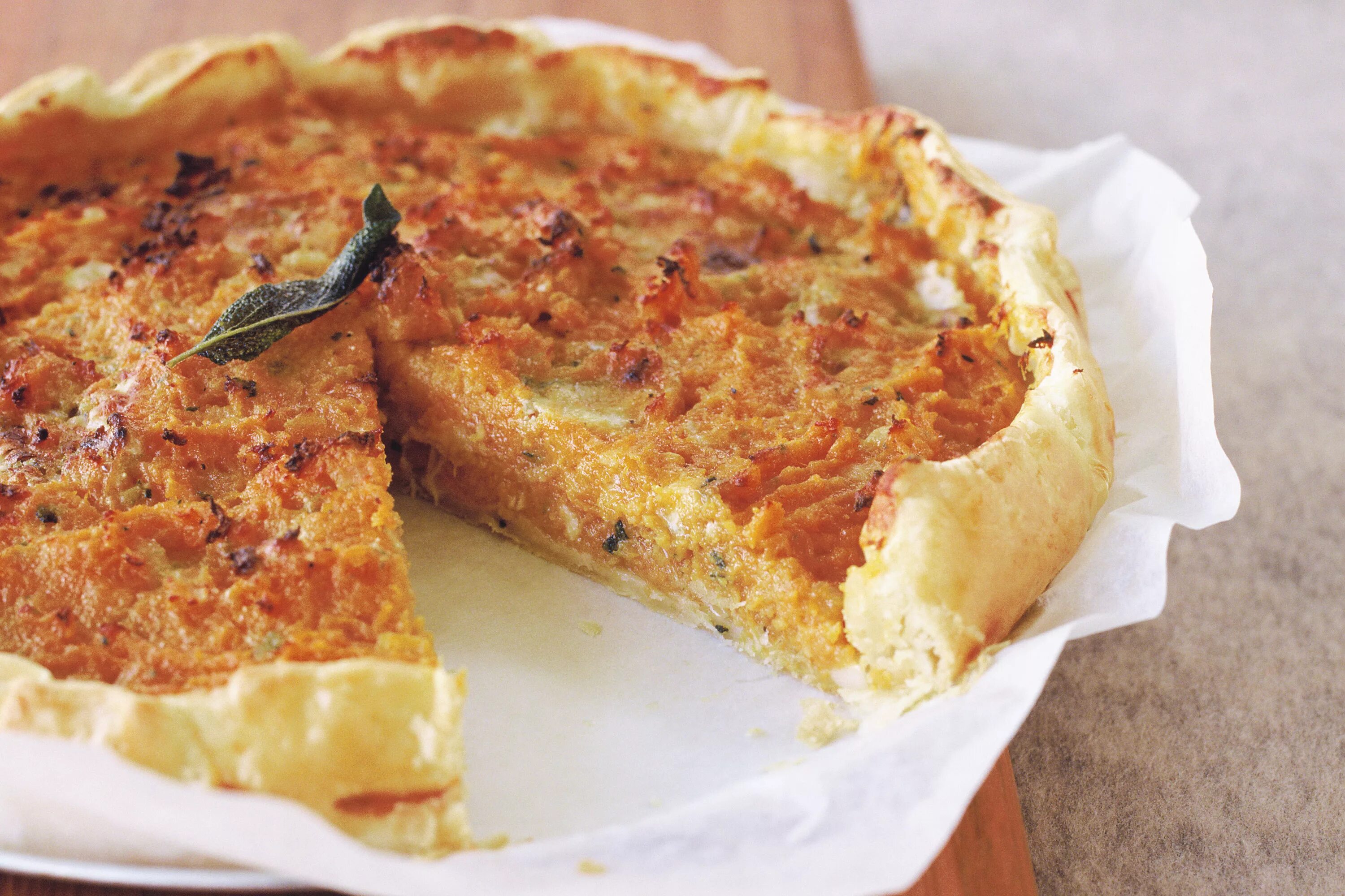 греческий слоеный пирог с тыквой. слоеное тесто с тыквой. слойки с апельсиновым джемом. пирог с тыквой. пирог кубете.