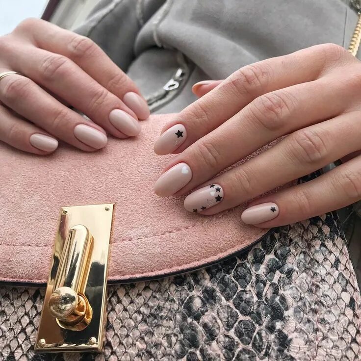 Нюдовый маникюр 2025: на короткие и длинные ногти in 2025 Fashion nails, Long na