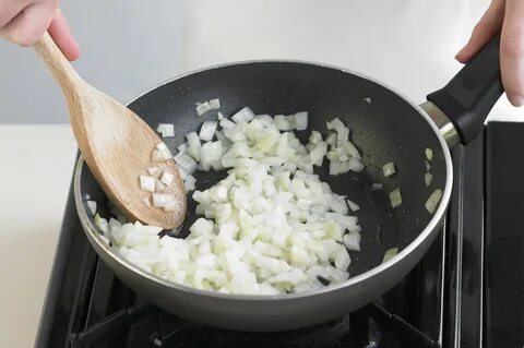 Когда солить жареную