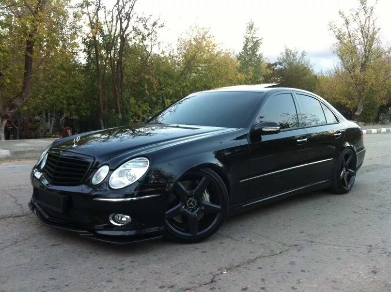 Е 211 купить. Мерседес w211 AMG. 211 Мерседес 5.5. Mercedes 211 AMG. Мерседес 211 АМГ 5.5.