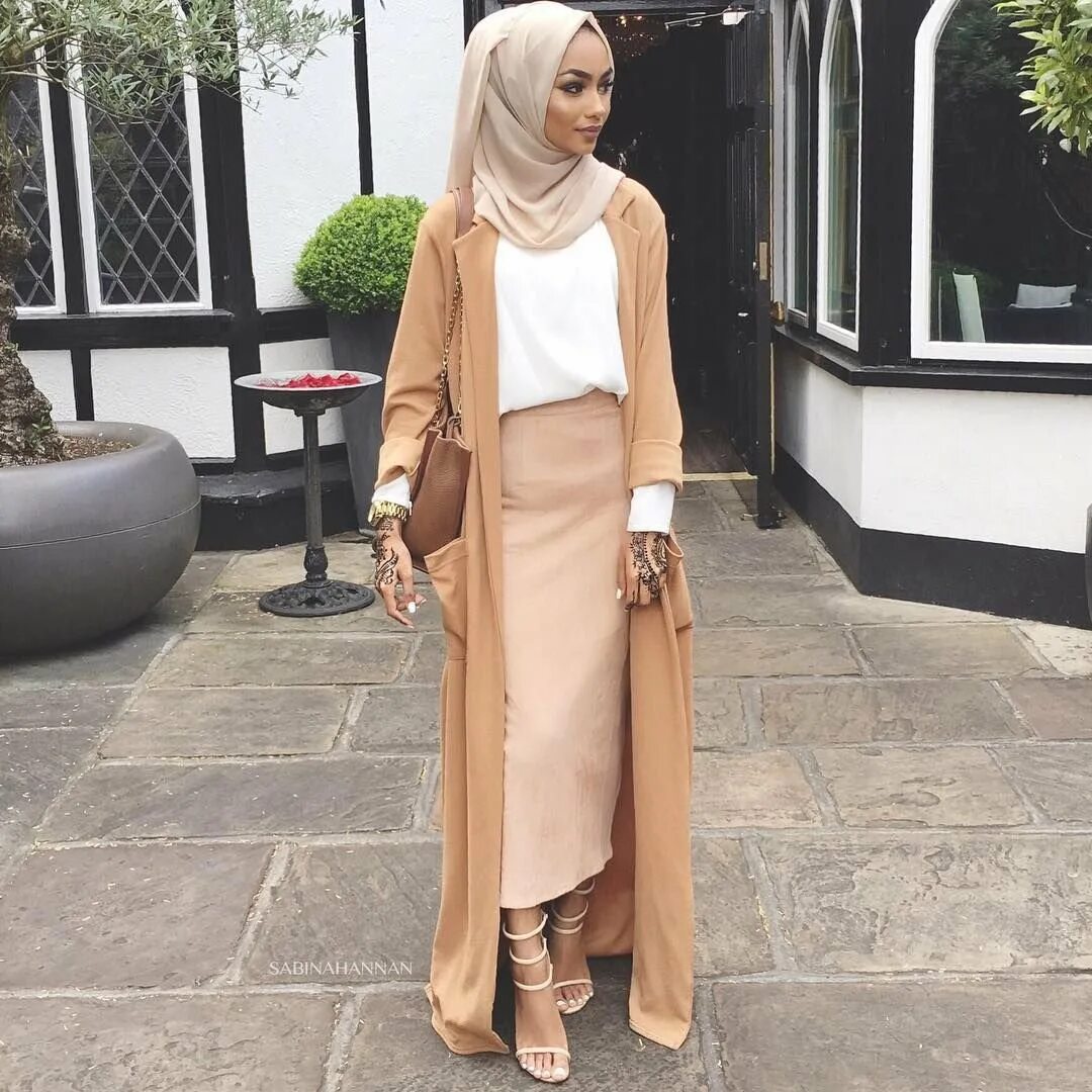Мусульманские образы. Hijab Moda 2020 одежда. Hijab Moda 2021 одежда. Хиджаб Абая 2021 мода. Одежда hidjab 2021.