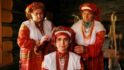 В народном костюме брянского народа были распространены