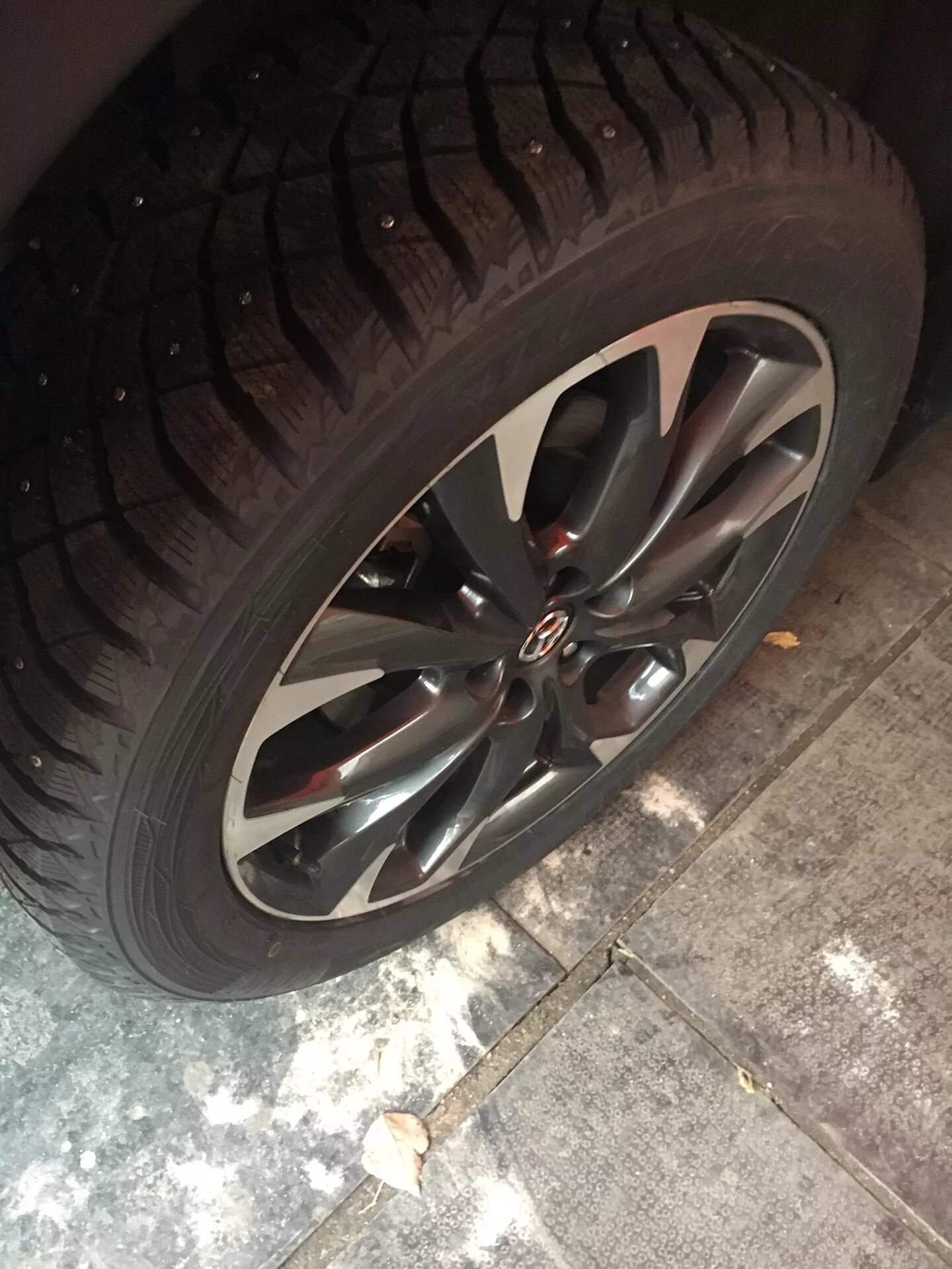 Cx5 шины. Cx-5 mazda на r19 колесах. 22555 r19. мазда сх-5 2355519. зимние шины мазда сх 5 r19.