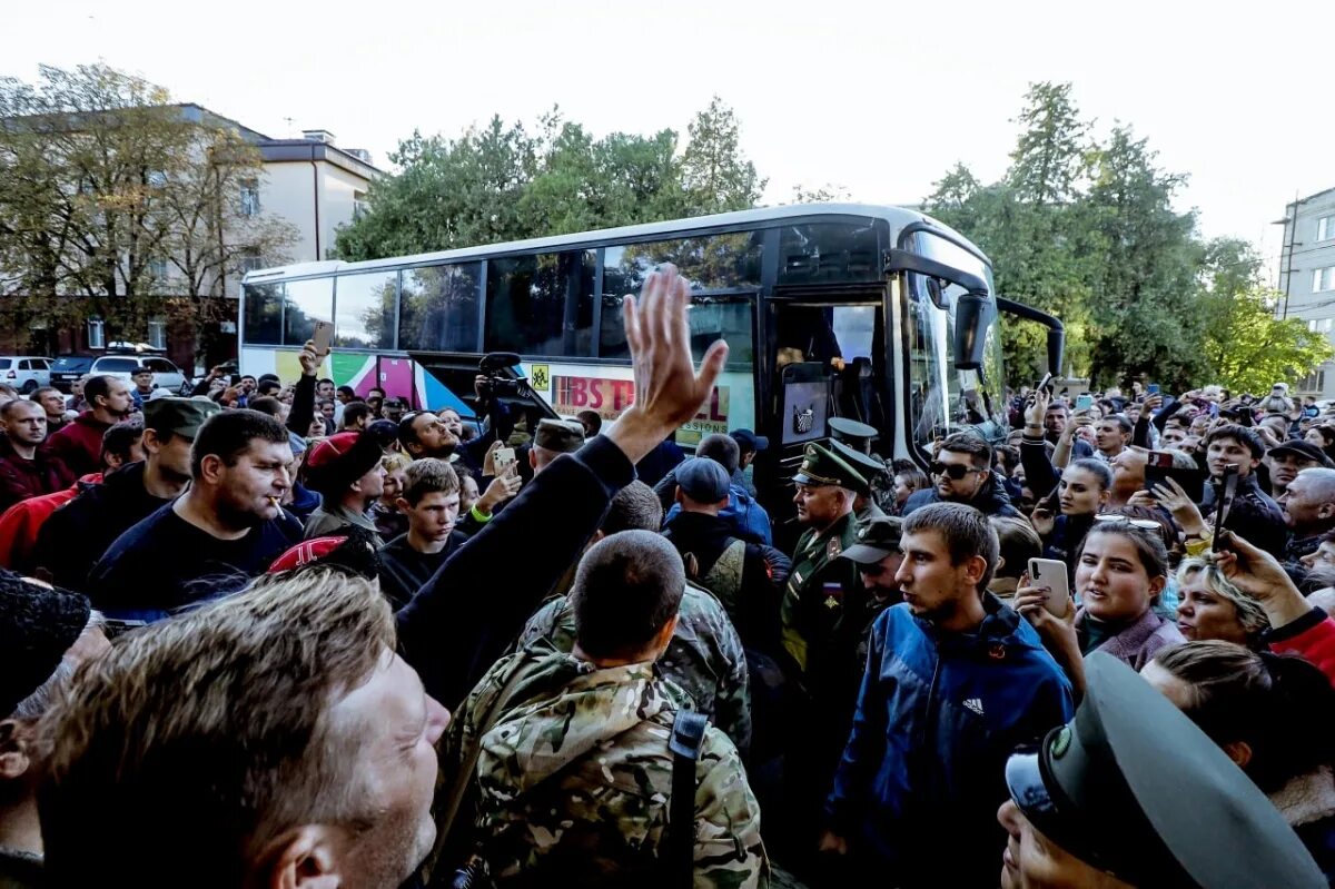 Новости 1 мобилизация. Мобилизованные Ставропольский край. Мобилизация в России 2022. Фото людей. События в России.