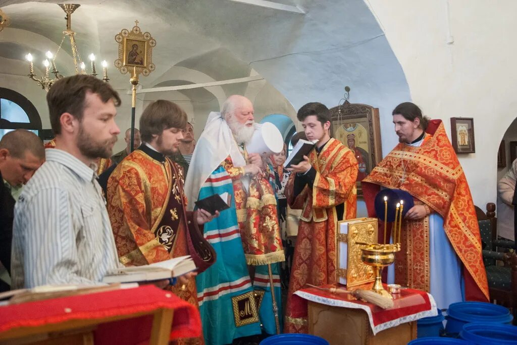 храм ермогена в крылатском расписание богослужений