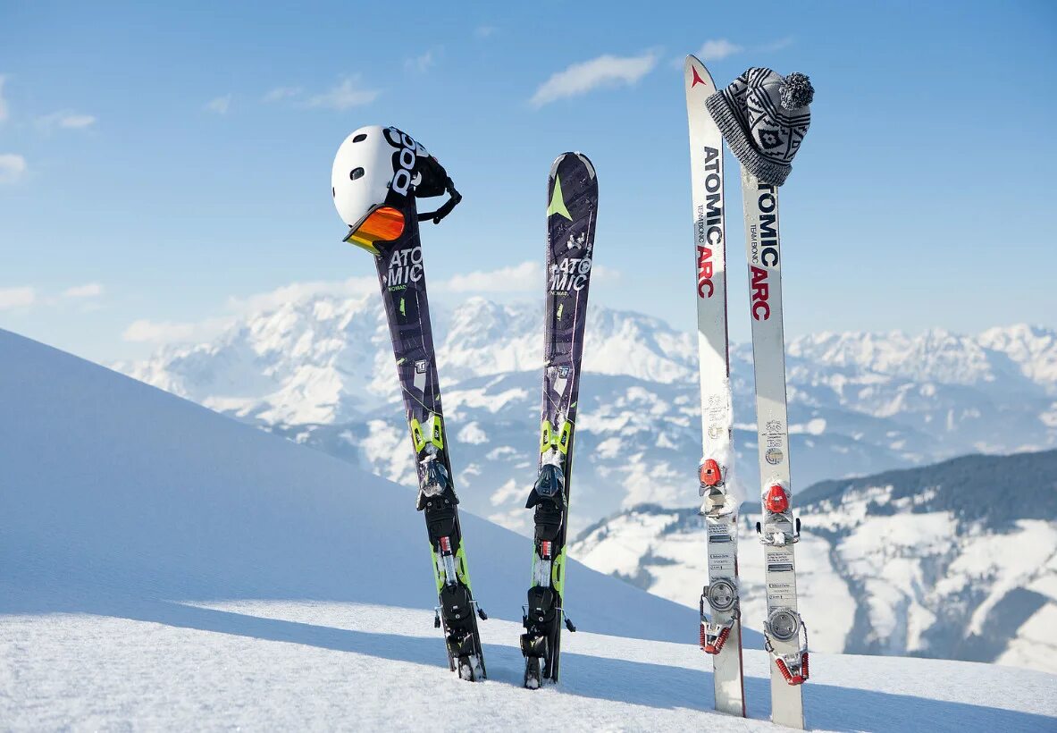 Горные лыжи. Горные лыжи склон. Горные лыжи. Горные лыжи склон. Горные лыжи.