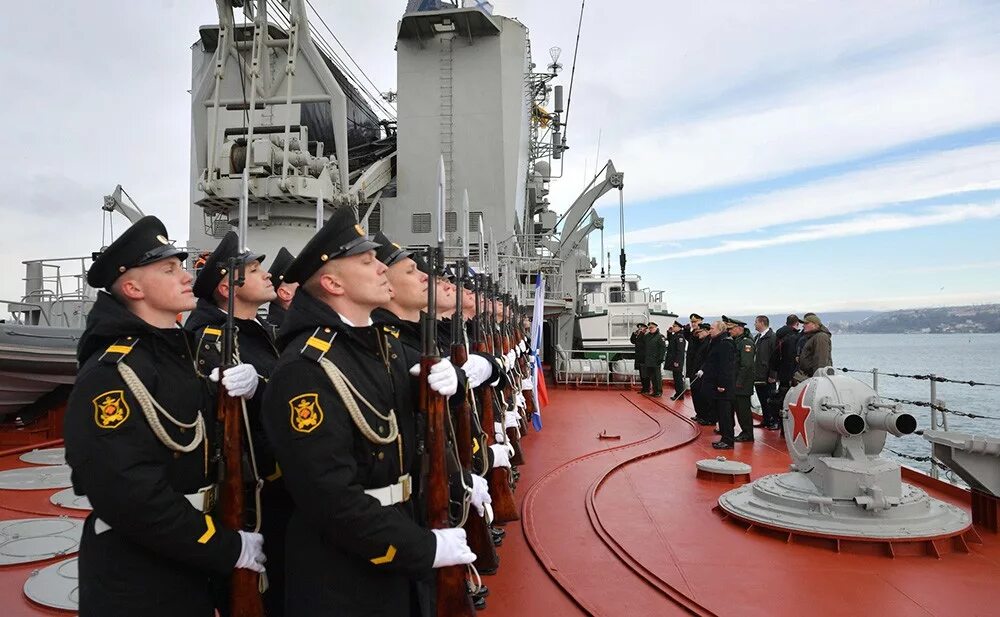 Военно-морской флот российской федерации новорос. День новороссийской военно-морской базы вмф рф. Матросы балтийского флота армия рф. Андреевский флаг вмф россии военно морской флот. Войска военно морского флота россии.