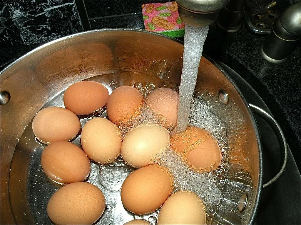 Яйцо добавляется