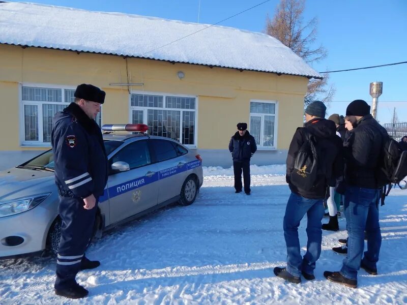 Юрьев польский известия в контакте честные подслушано. Сотрудники ДПС Юрьев-польский. ГАИ Юрьев польский. Гамбаров Юрьев польский. Сотрудники ГИБДД Юрьев-польский.