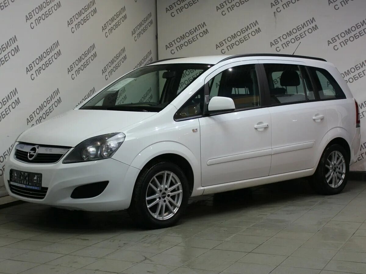 Опель зафира б бу. Opel Zafira 2012. Опель Зафира 2012. Опель Зафира б 2012. Опель Зафира 1.8 140 л.с.