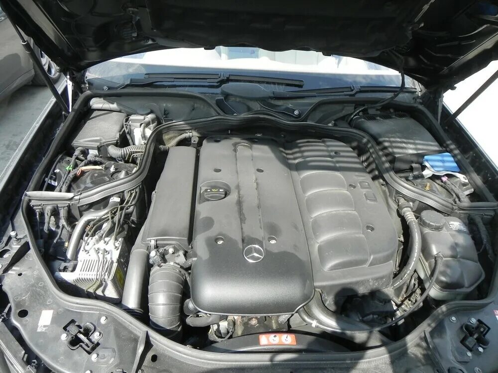Мерседес 211 дизель. Мерседес 211 мотор. W211 мотор. Mercedes-benz - e 320 2003 года блок сбц. W212 e350 4matic отбор двигателя.