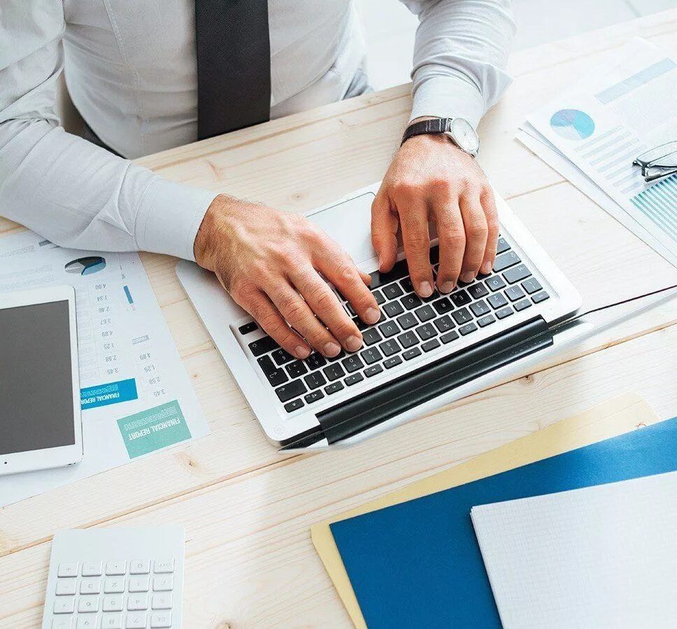 Деловая встреча. Бухгалтерия. Бухгалтерские услуги. Ведение вашего бизнеса. Бизнес возможности.