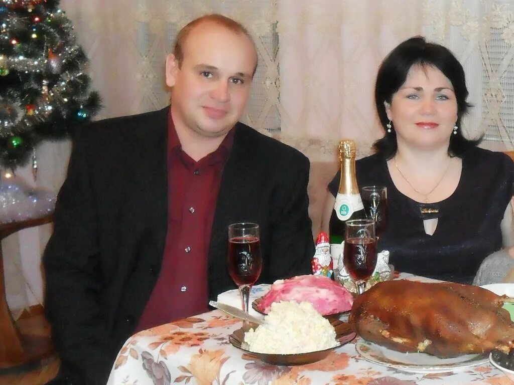 Девушка ищет семейную пару с проживанием. Девушка ищет семейную пару с проживанием. Сем. Фото реальных семейных пар. Работа семейной пары частные москва.