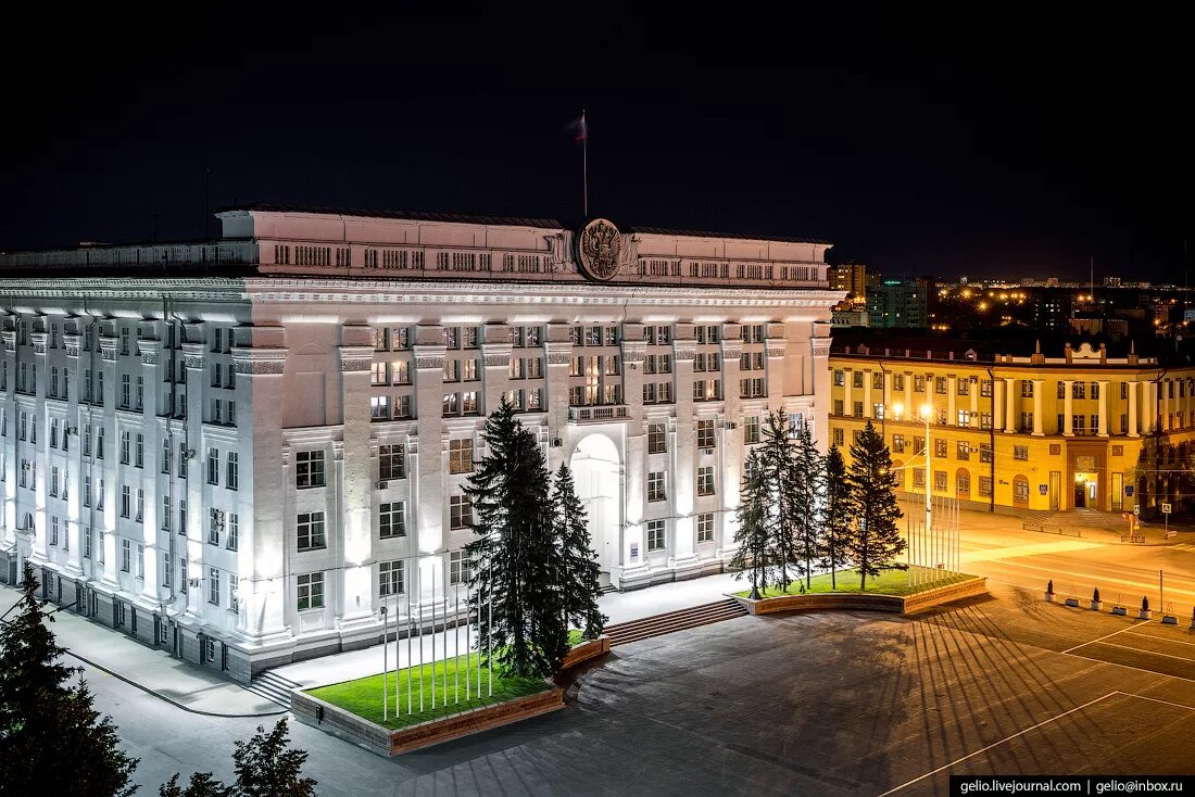 Администрация кемерово телефон. Мэрия Кемерово. Мэрия города Кемерово. Здание городской администрации Кемерово. Здание администрации города Кемерово.