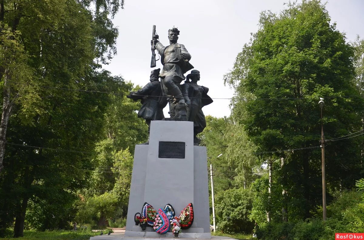 Памятник воинам интернационалистам афганцам. Памятник воинам интернационалистам на поклонной горе. Памятник великой отечественной войны 1941. Сколько памятников воинов. Памятники воинам освободителям 1941-1945 г.