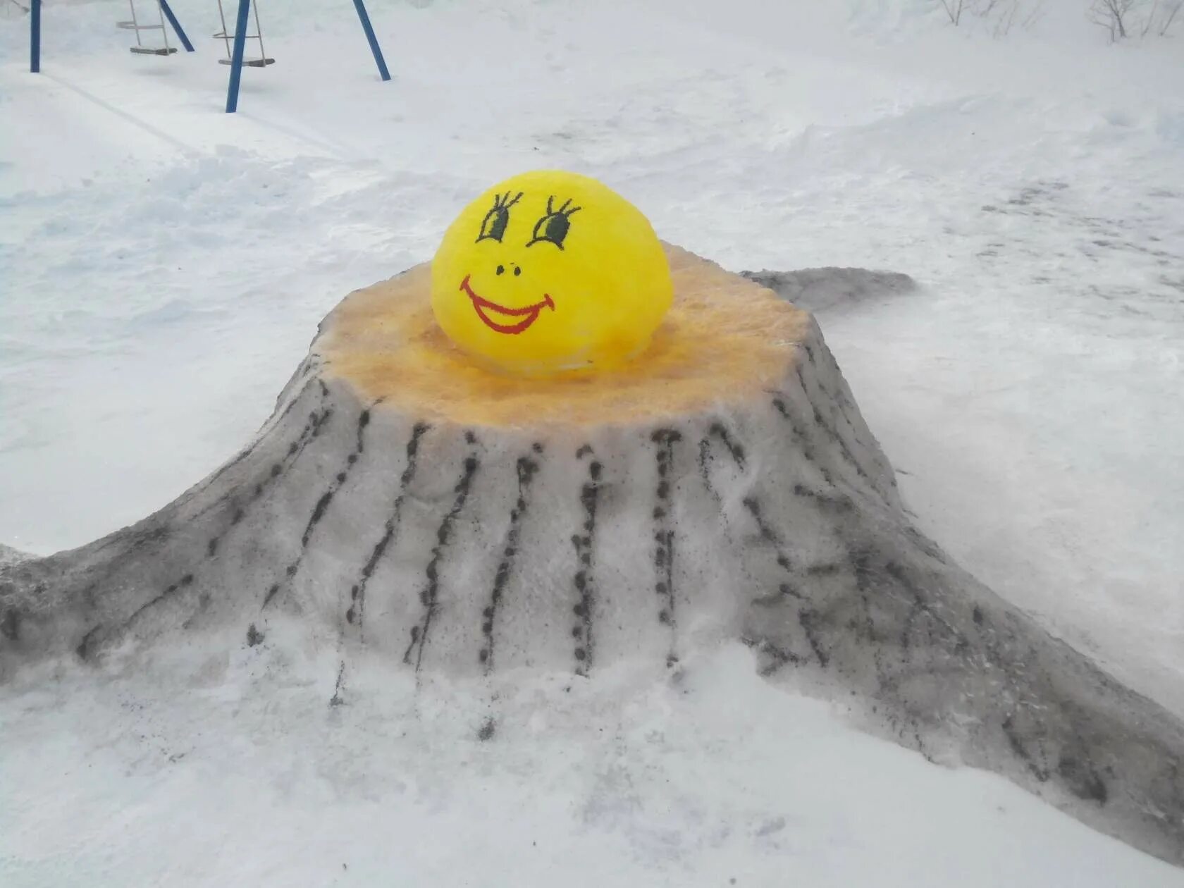 поделки из снега в саду. фигуры из снега в детском саду. постройки из снега в детском саду. постройки из снега. постройки из снега.