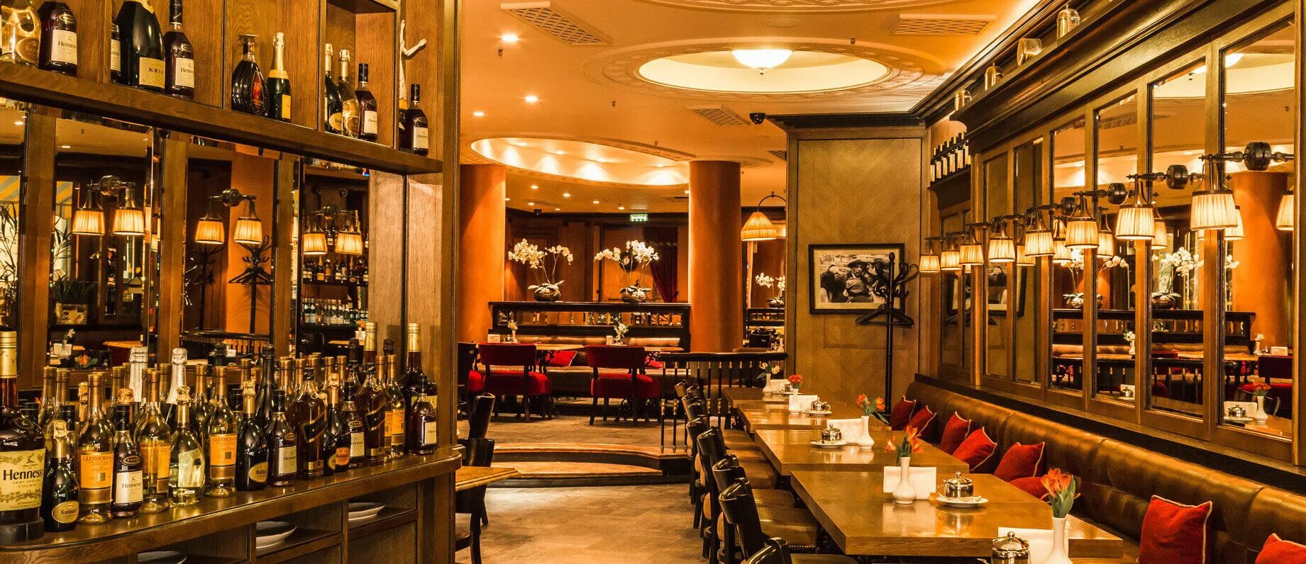 Кафе чайковский москва. Триумфальная площадь 4 кафе чайковский. Ресторан чайковский. Ресторан чайковский. Кафе чайковский.