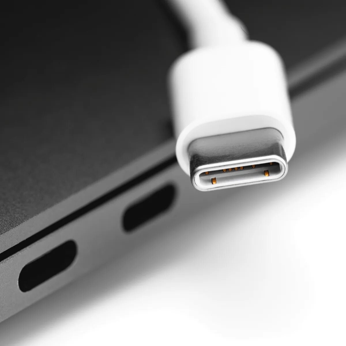 Usb c поколения. USB C И USB Type c. USB Type c Thunderbolt. Кабель Apple USB Type-c - USB Type-c. Iphone 15 USB C.