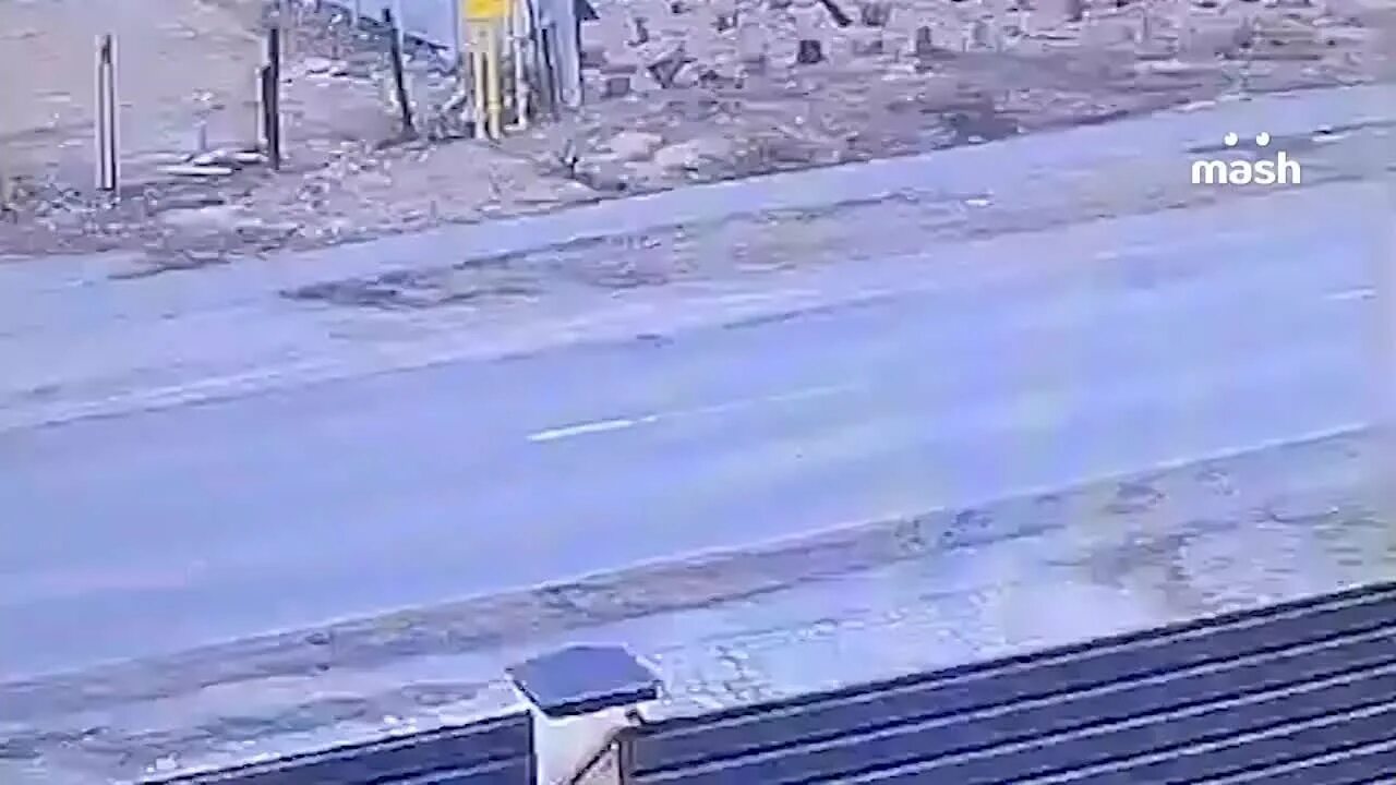 Падение ракеты в киеве. На киев падают ракеты.