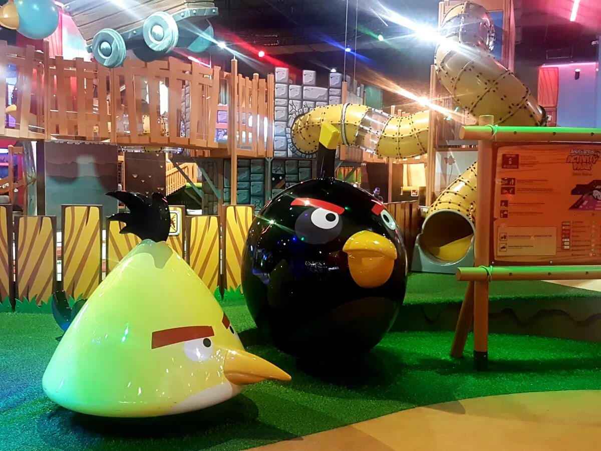 Активити парк европолис. Энгри бердз парк в европолисе. Angry birds петербург. Энгри бердз парк спб. Angry birds петербург.
