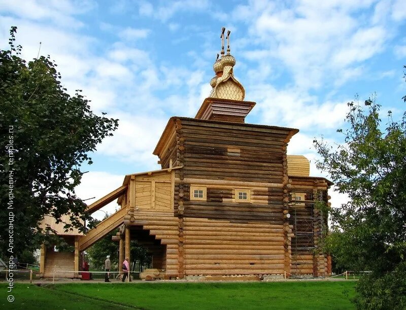 Церковь святого георгия коломенское. Храм георгия победоносца коломенское. Церковь георгия победоносца, парк коломенское. Деревянный храм георгия победоносца в коломенском. Деревянная церковь георгия победоносца.