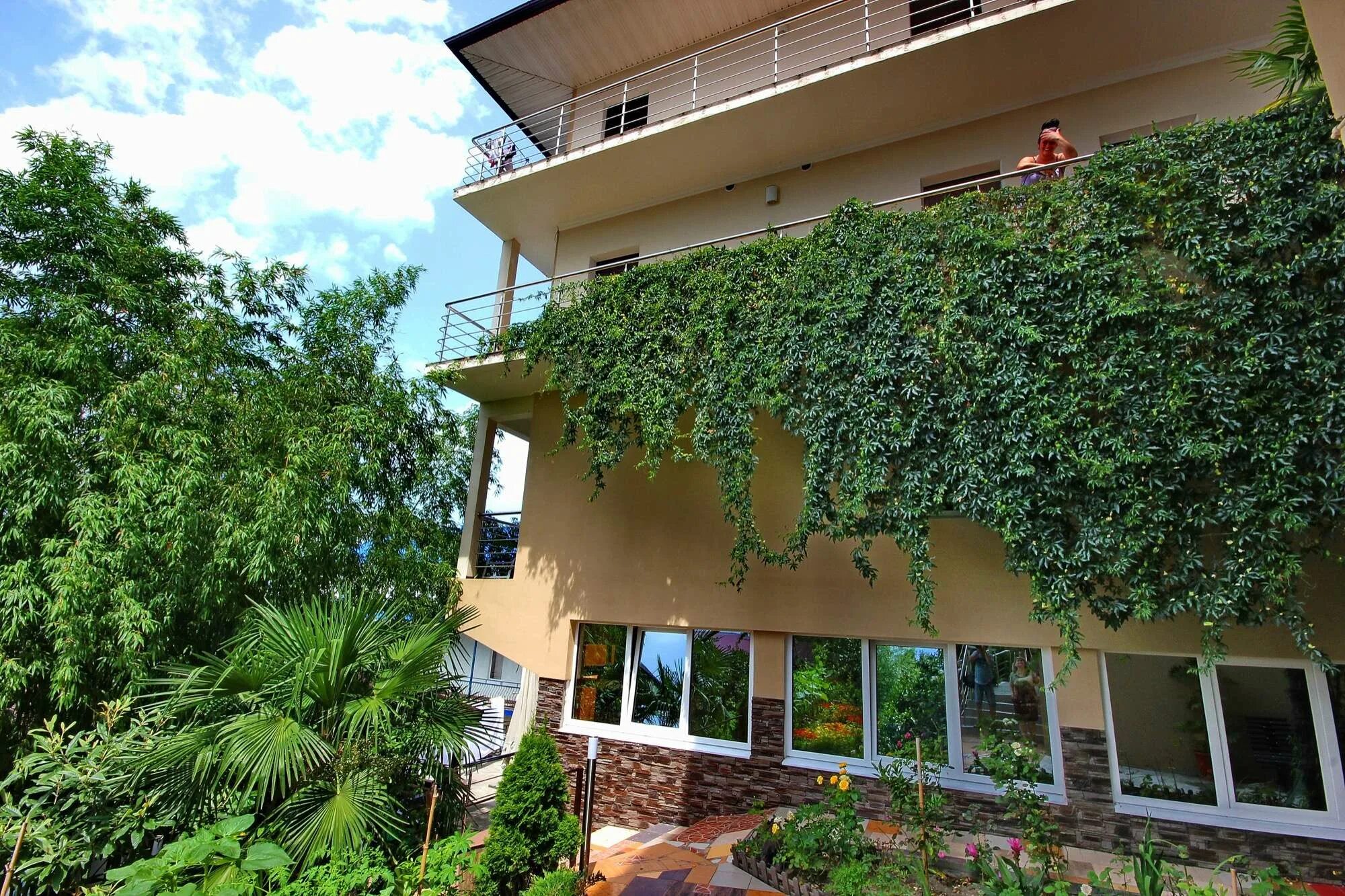 Лоо альбатрос. Сочи декабристов 131. Лоо альбатрос. Лоо гостиница альбатрос. Улица декабристов 131 лоо.