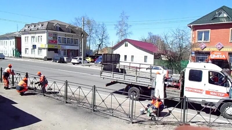 Брук малоярославец. Снегопад малоярославец. дорожные службы красят ограду. камеры малоярославец онлайн. малоярославец дорожная система.