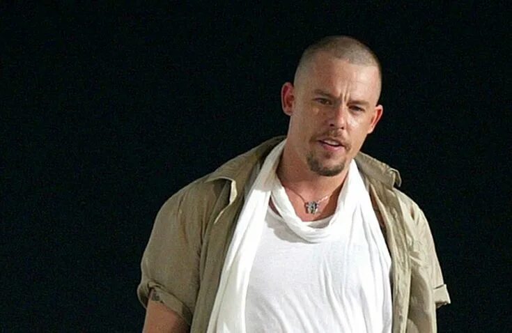 10 популярных идей на тему "alexander mcqueen portrait" для вдохновения