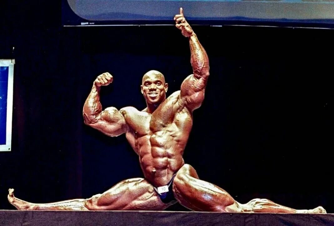 Лучший флекс. Флекс уиллер культурист. кеннет уиллер. бодибилдер flex wheeler. флекс уиллер 2025.