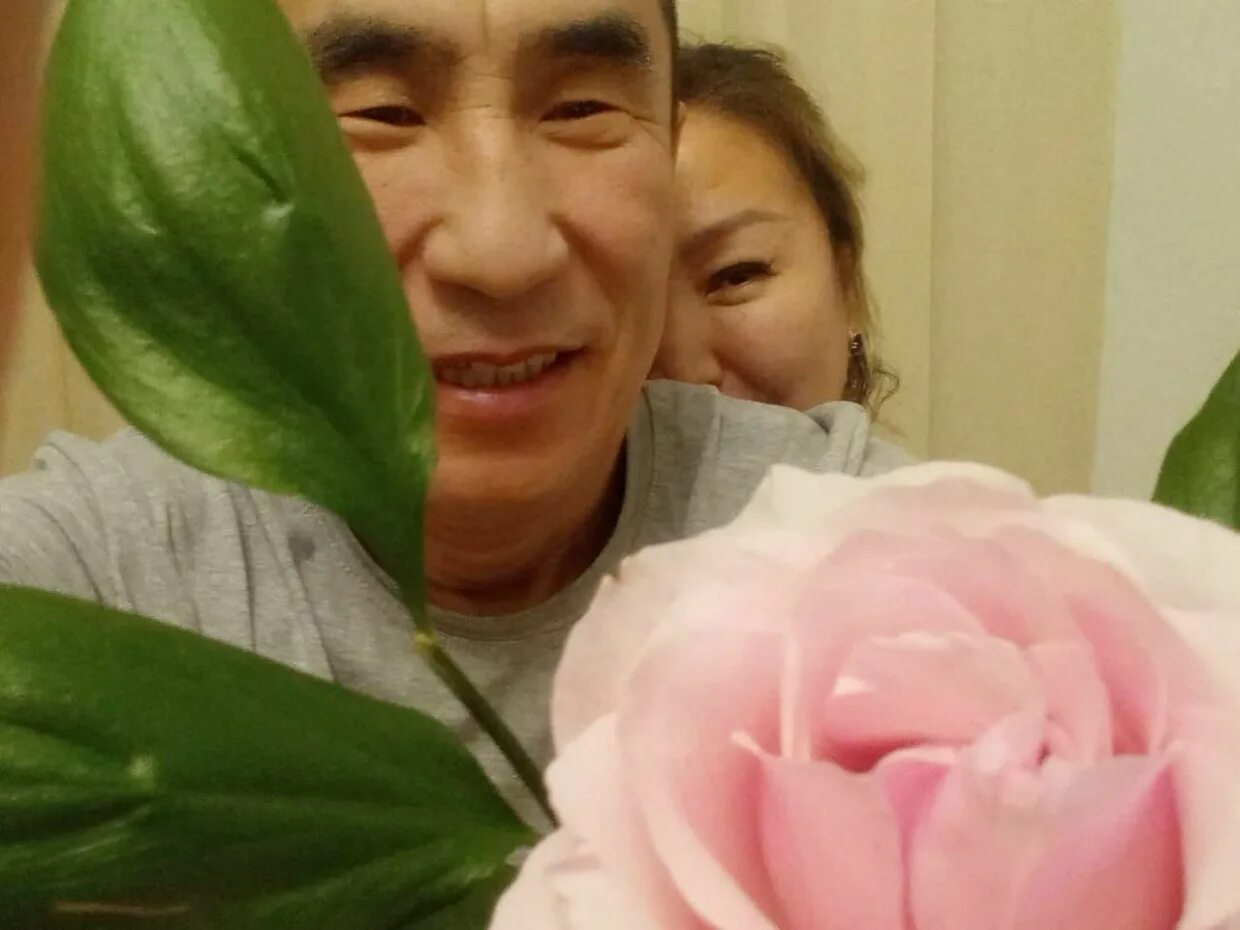 Максирайз якутск. Гаврил терентьев якутия. Жители якутии. Якутск сахадэй. Памятник семену дежневу в якутске.