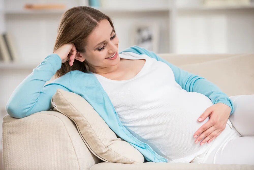 Почему беременные нервничают. Беременность. Беременна женщина. Будущая мама. Легкая беременность.
