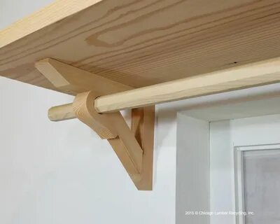 Деревянная полка окно