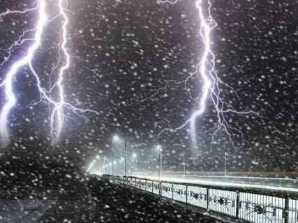 Гром снег