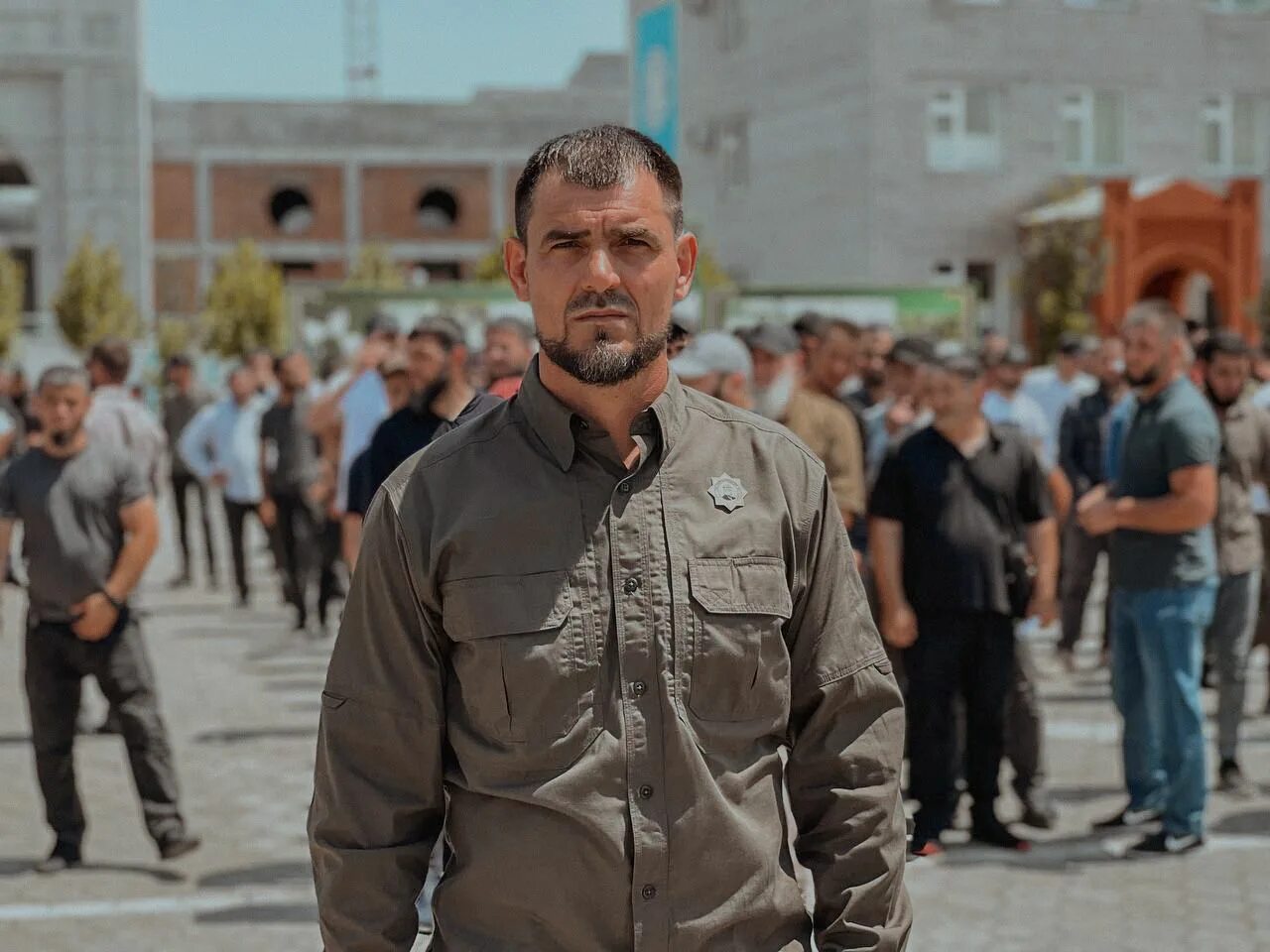 Хамбулатов ваха висамович. Хамбулатов ваха висамович. Ваха хамбулатов асхаб фото. Ваха хамбулатов асхаб фото. Рамди гадаев.