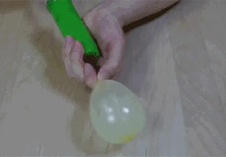 Засунула мяч