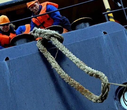 Как устроиться моряком на судно