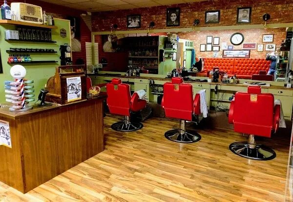 Barbers 4. Ирландская парикмахерская. Portlaoise mail Centre, co Laois Ireland.