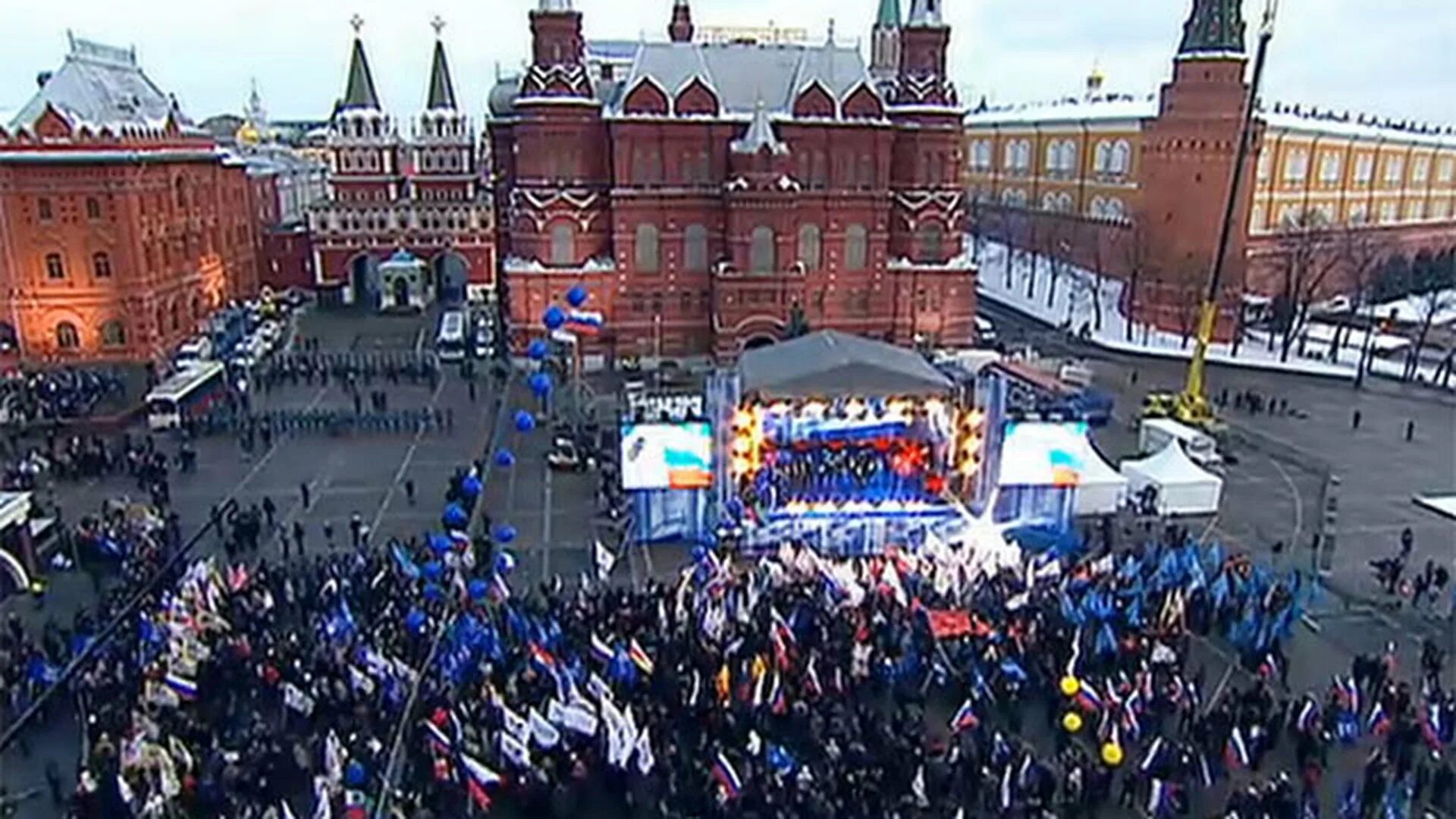 Красная площадь трибуны каменные. Москва 2012 год. День города москва 2012. Как выглядела москва в 2012 году. Москва 2012 год.