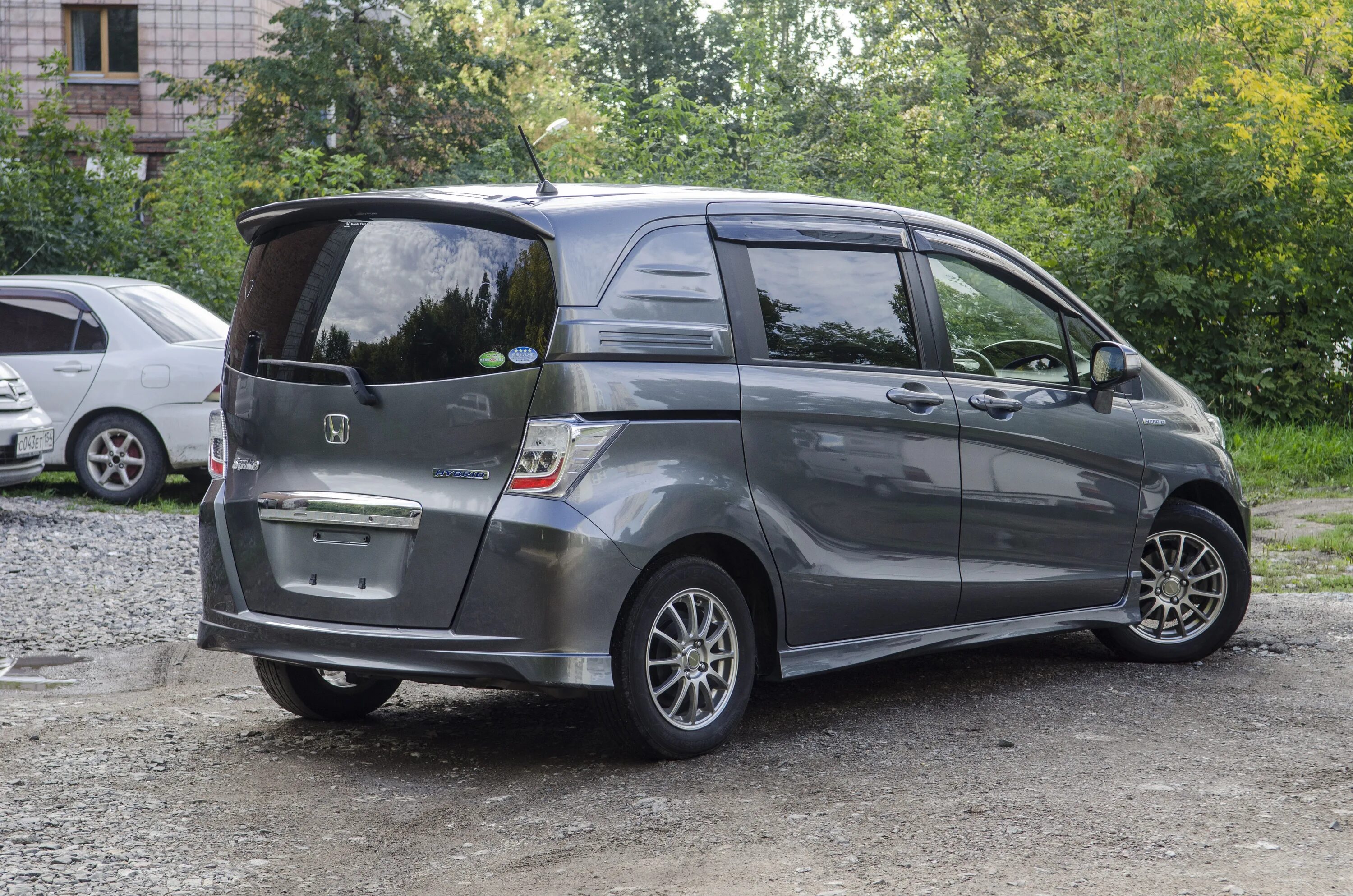 Honda freed 2012. Honda freed Spike. Хонда Фрид Спайк 2012 года.