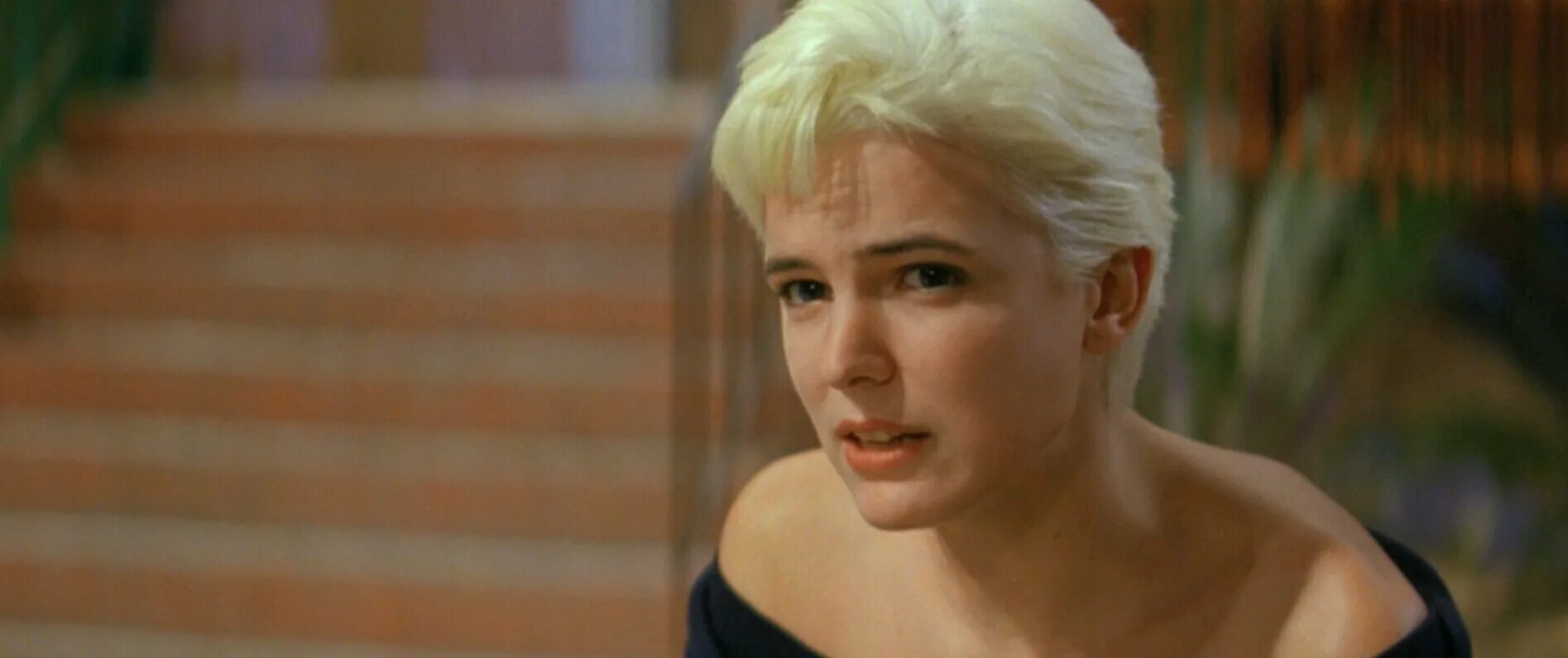 лола форнер испанская актриса. ева кобо доспехи бога. мария долорес форнер. фильм доспехи бога 1987 года. лола форнер и джеки чан доспехи бога.