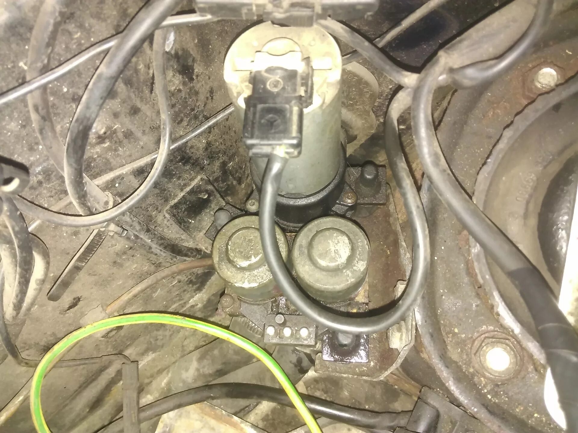 Реле климата мерседес w124. Регулятор оборотов печки w124 климат. 124 не работает. Круиз контроль w124. Реле стеклоподъемников мерседес 124.