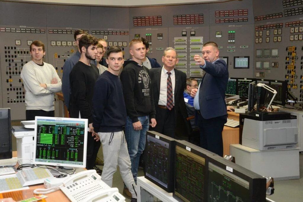 Атом новости. Школа росатома финал 15 декабря 2022. Атом рядом ангарск. Курская аэс бщу. Профессия атомщик.