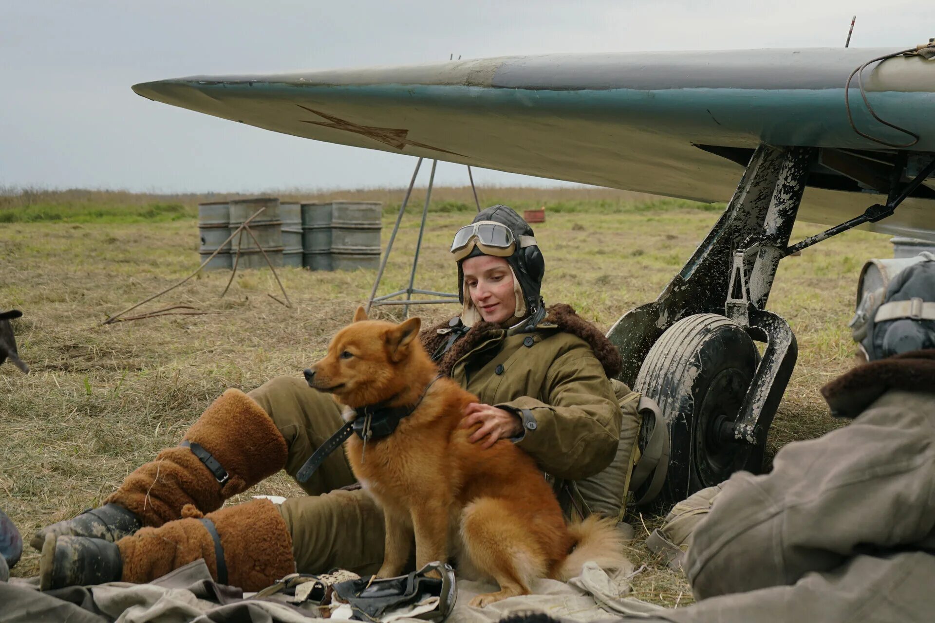 Норман ридус воздух. Х ф воздух. Воздух фильм германа младшего. Воздух фильм германа. Фильм воздух с безруковым.