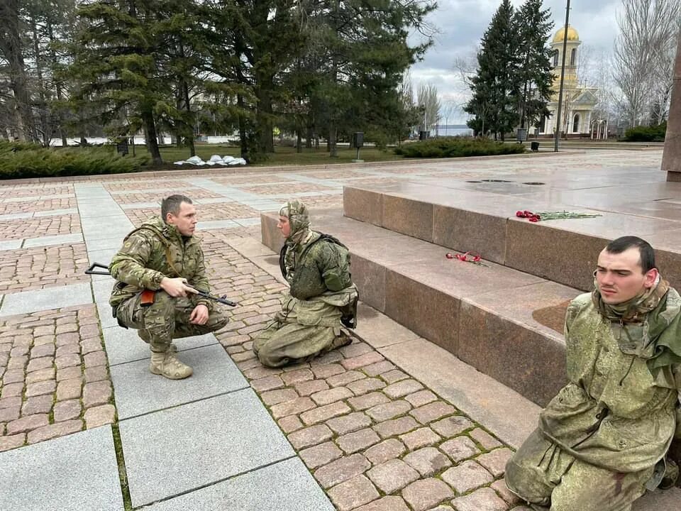 Почему украину не берут. Российский солдат. Русские солдаты на Украине. Российские солдаты в плену.