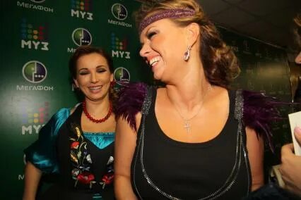 Лесби аналар желіде белдіктері бар