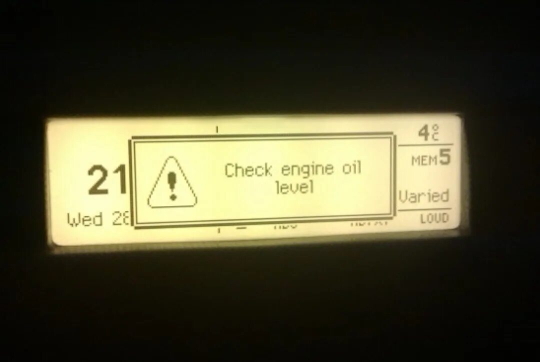 Check engine level. Oil level citroen c4. oil level check пежо 308. oil level check пежо 308 oil level check. чек масла на ситроен с4.