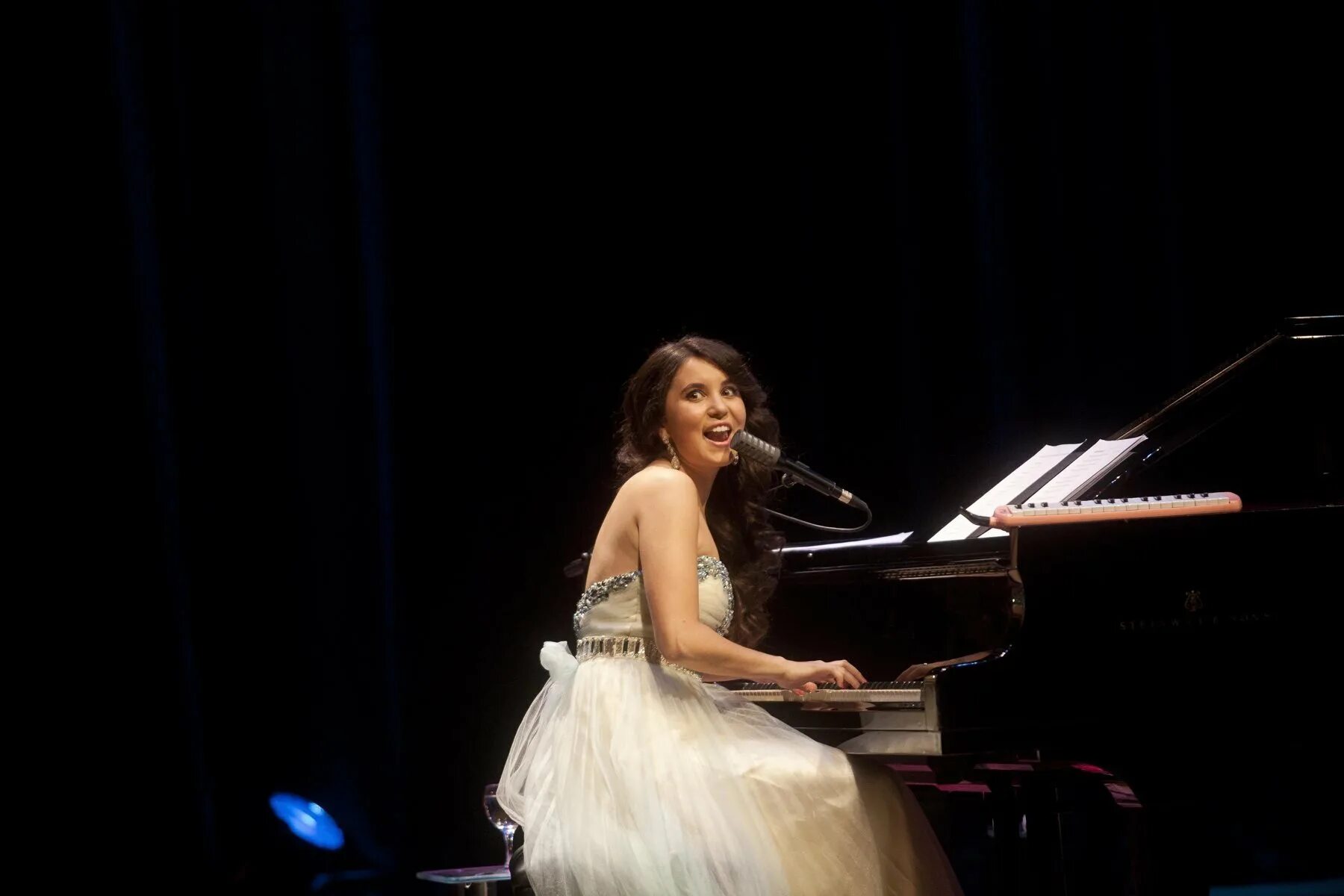 Student karsu. Student. Uz. Karsu. Karsu dönmez биография.