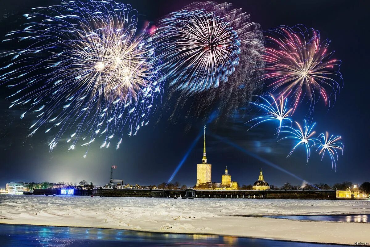 Блокада салют. Салют СПБ Петропавловка. Блокада Ленинграда салют. Салют СПБ 27 января. Салют в блокадном Ленинграде.